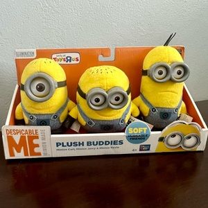 Despicable Me 2- Minion Plush Buddies Minions: Carl, Jerry, & Kevin Toys R Us.